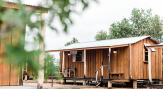 Saltbush-Retreat-slab-hut-exterior3