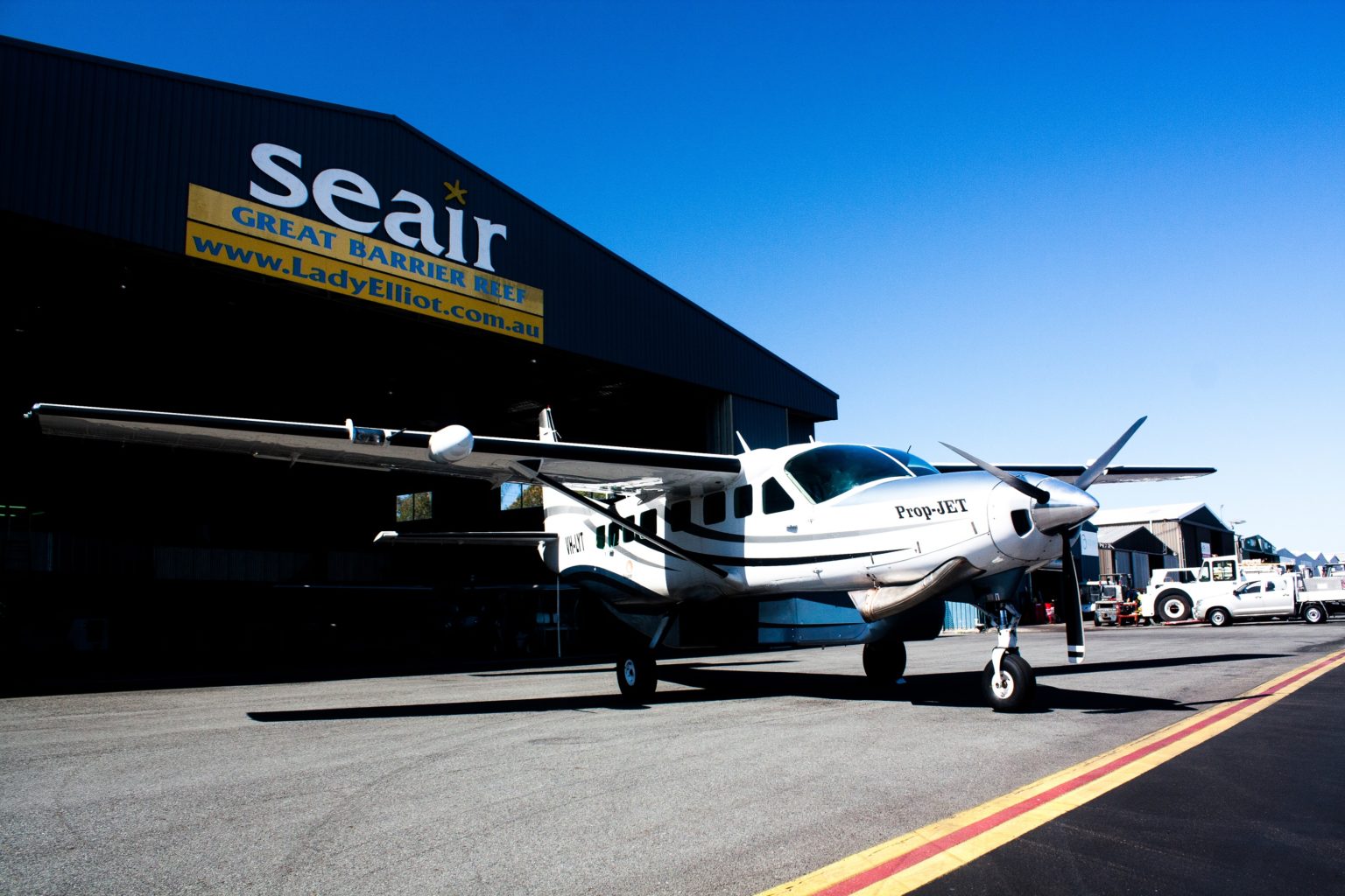 lake eyre air tours charleville